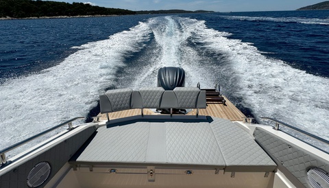 Private Trip by Speedboat – Hvar Island 3