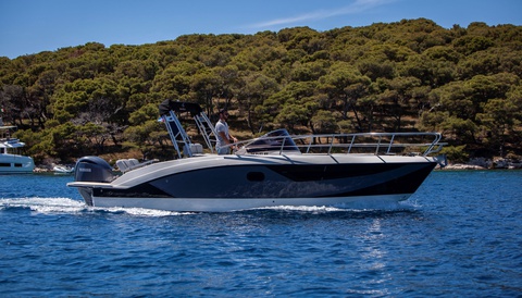 Private Trip by Speedboat – Hvar Island 4