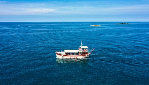 Scopri i delfini e la Riviera di Poreč con „Fjera“ 3